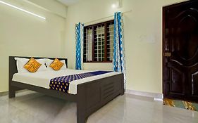 Spot On Riyan Suites